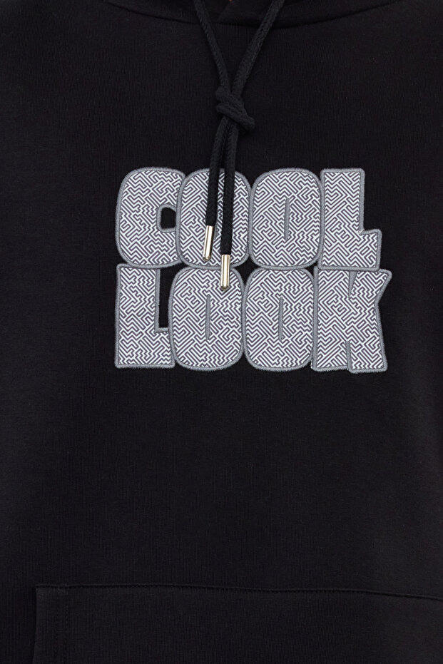 Siyah Oversize/Geniş Kesim Kapüşonlu İçi Polar/Sıcak Tutan Nakışlı Sweatshirt TMNAW25SW00030 - 3