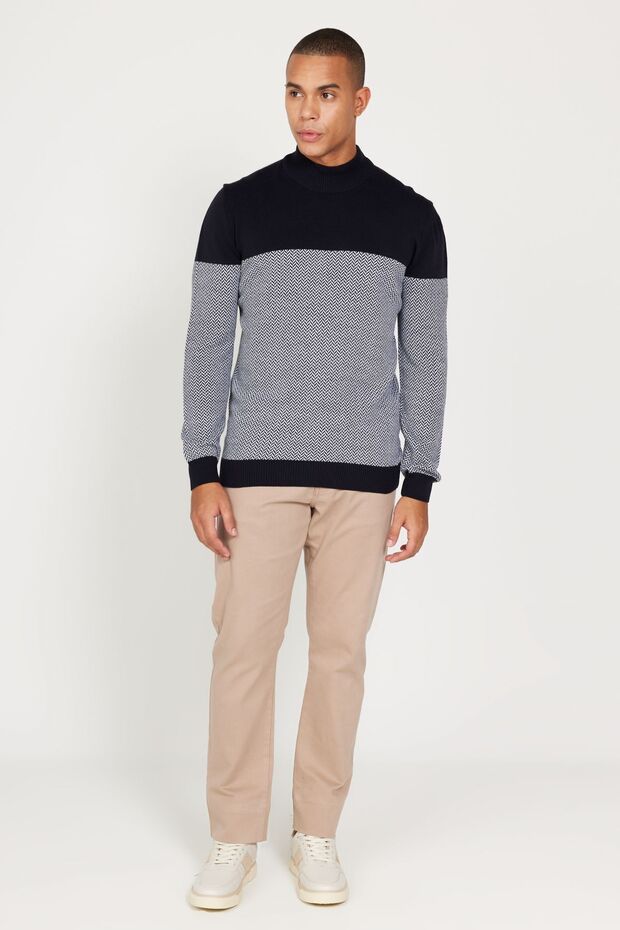 Erkek Lacivert-Krem Standart Fit Normal Kesim Yarım Balıkçı Yaka Desenli Triko Kazak - 2