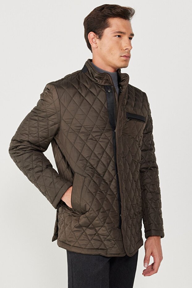 Erkek Haki Standart Fit Normal Kesim Dik Yaka Kapitone Desenli Overcoat - 6