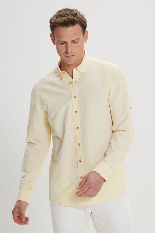 Erkek Sarı Kırışmayan Teknik Oxford Gofre Desenli Slim Fit Dar Kesim Düğmeli Yaka Esnek Gömlek - 1