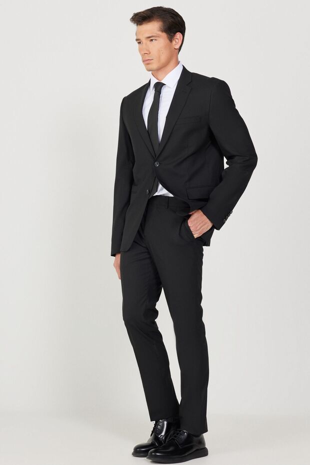 Erkek Siyah Yünlü Slim Fit Dar Kesim Su Ve Leke Tutmayan Nano Takım Elbise - 4