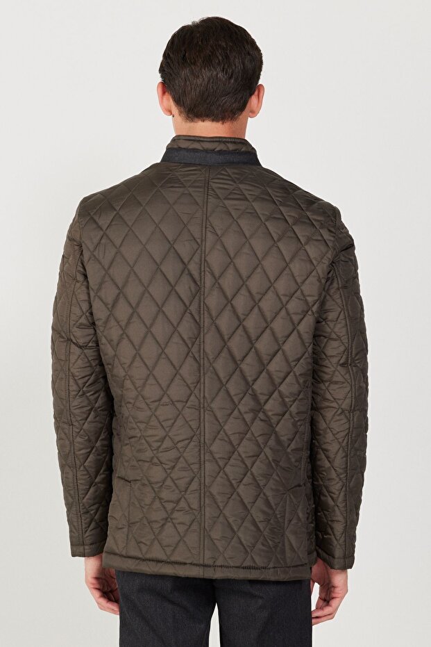 Erkek Haki Standart Fit Normal Kesim Dik Yaka Kapitone Desenli Overcoat - 7