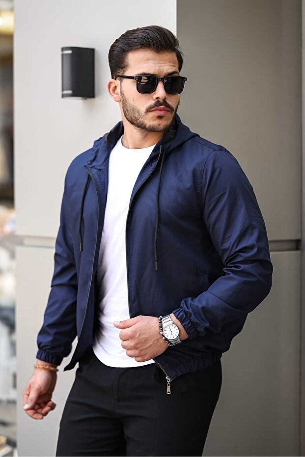 Water and Windproof Seasonal Jacket