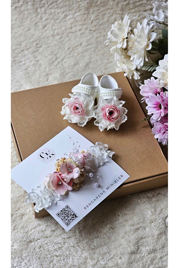 Newborn specially designed baby booties and headband
