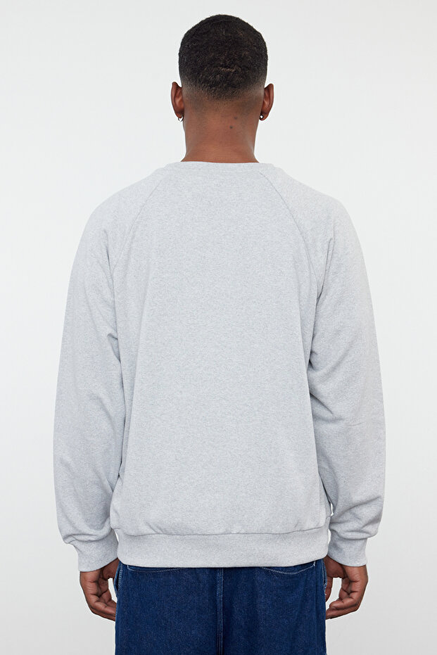 Gri Melanj Oversize/Geniş Kesim İçi Polar/Sıcak Tutan Reglan Kol Sweatshirt TMNAW23SW00190 - 6
