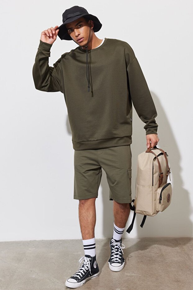 Erkek Haki Standart Fit Normal Kesim Pamuklu Cepli Örme Şort - 3