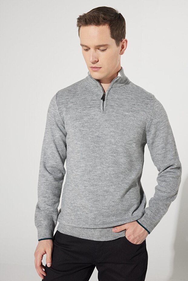 Men's Gray Standard Fit Regular Cut Stand-Up Bato Collar Raised Soft Textured Knitwear Sweater