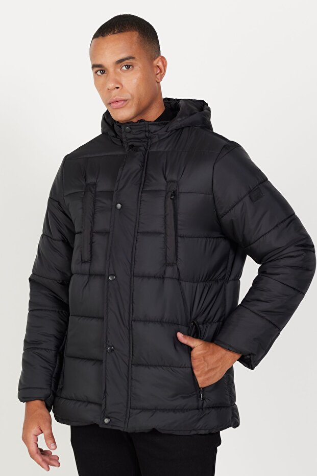 Men's Black Standard Fit Normal Cut Stand Collar Padded Outdoor Puffer Coat