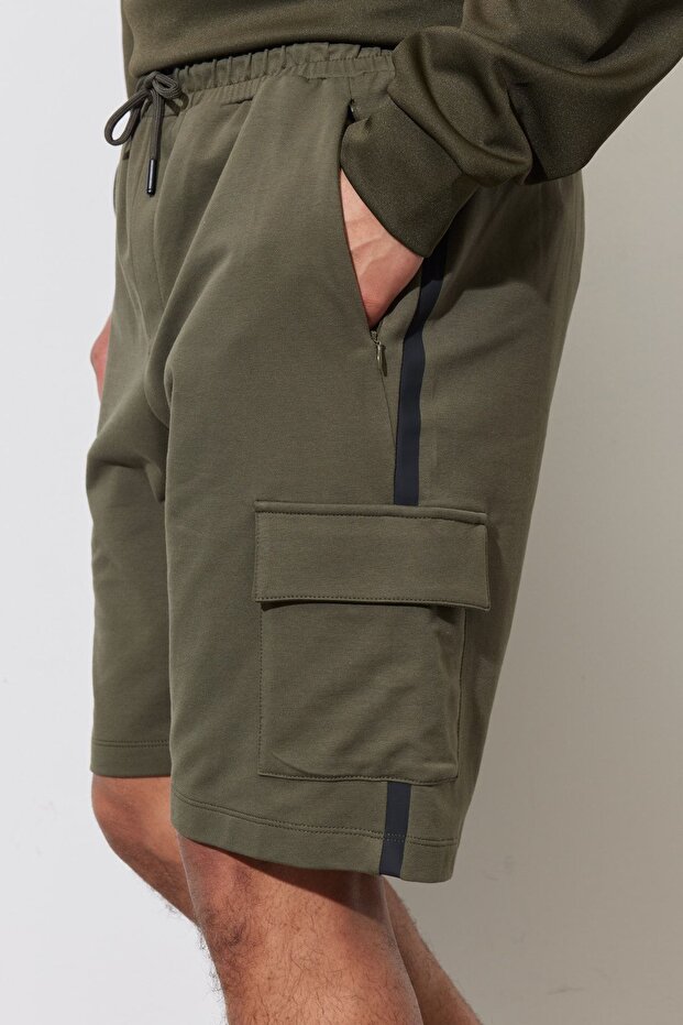 Erkek Haki Standart Fit Normal Kesim Pamuklu Cepli Örme Şort - 5