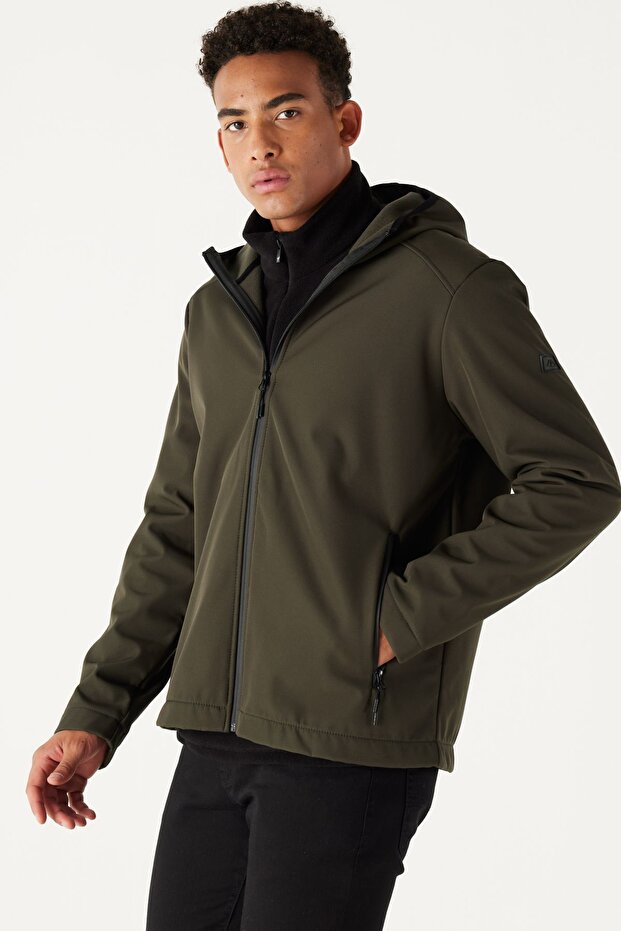 Erkek Yeşil Standart Fit Normal Kesim Dik Yaka Softshell Mont - 5