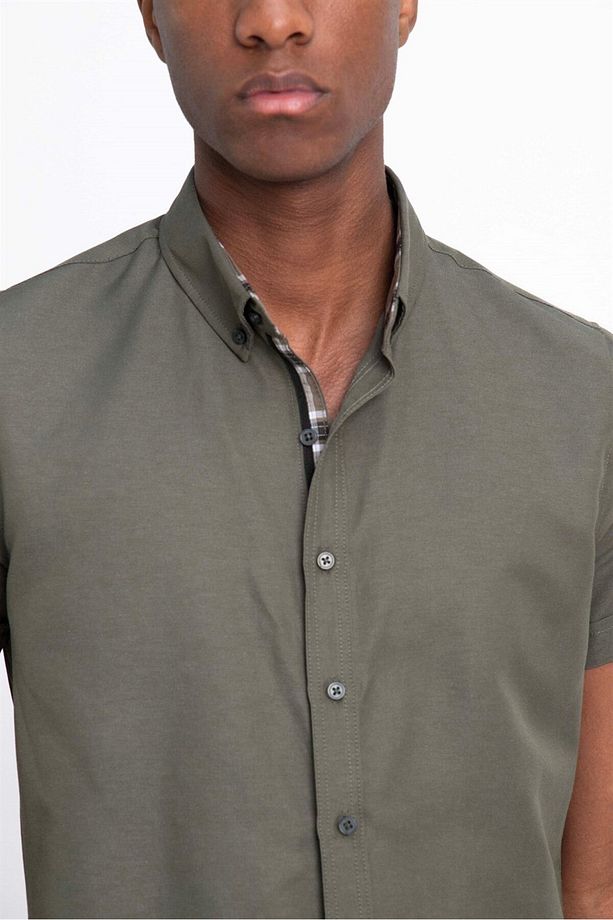 Erkek Slim Fit Dar Kesim Kısa Kollu Pamuklu Oxford Doku Kolay Ütülenebilir Haki Düğmeli Yaka Gömlek - 3