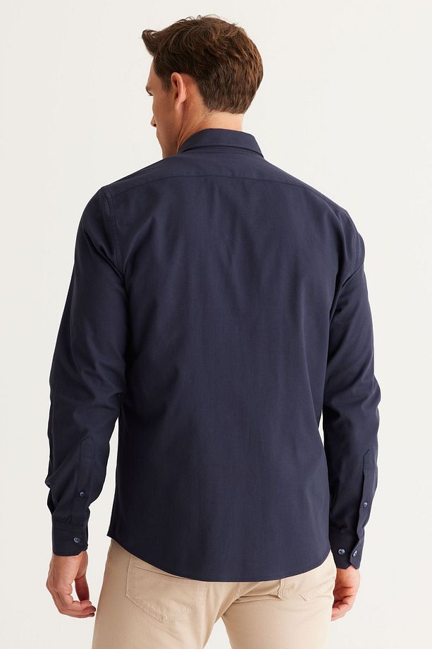 Erkek Lacivert Slim Fit Dar Kesim Düğmeli Yaka Pamuklu Gabardin Gömlek - 5