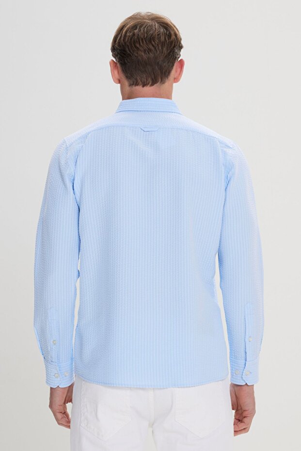 Erkek Mavi Slim Fit Dar Kesim Keten Görünümlü Gofre Desenli Düğmeli Yaka Gömlek - 5