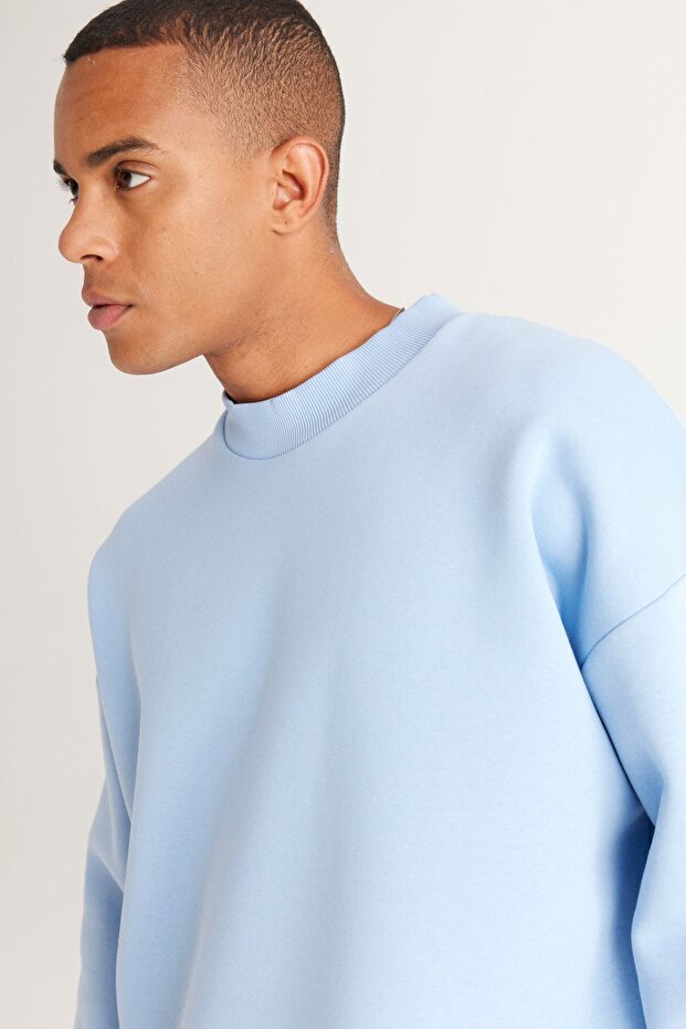 Férfi világoskék túlméretezett, laza szabású, 3 szálas pamut nyomott pulóver, belül polár - 5