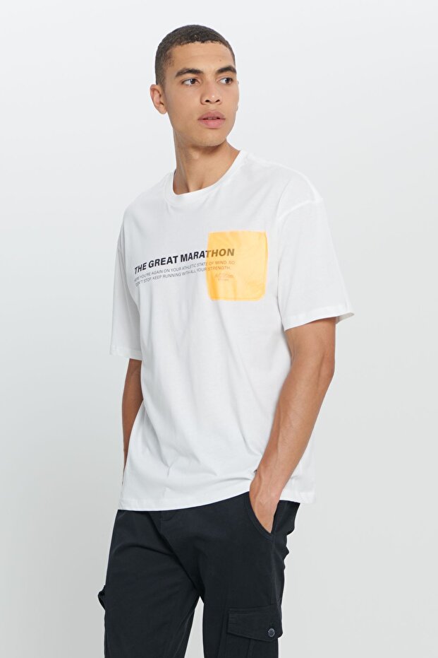 Erkek Beyaz Loose Fit Bol Kesim %100 Pamuk Slogan Baskılı Yumuşak Dokulu Bisiklet Yaka Tişört - 1