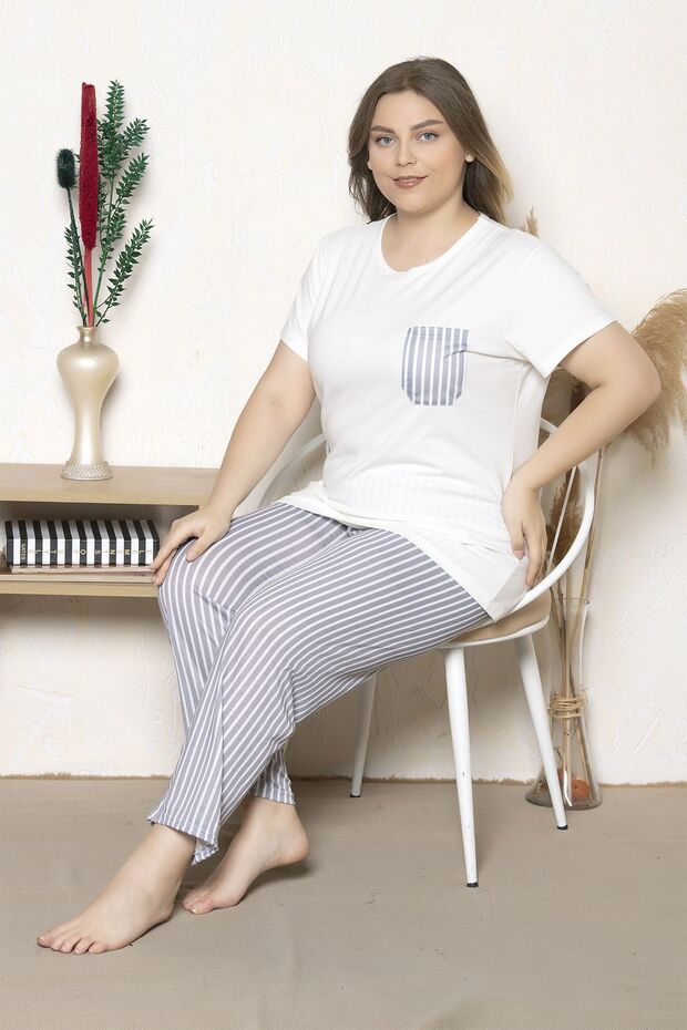 طقم بيجامة كبيرة الحجم مخططة بأكمام قصيرة باللون الرمادي B-22