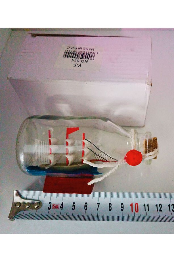 Ahşap altlık lı cam şişe içerisinde 11 cm gemi maketi - 1