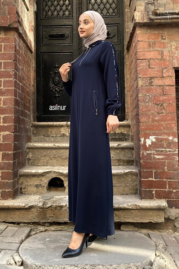 فستان ميسرا بنقشة الفهد باللون الأزرق الداكن - 2