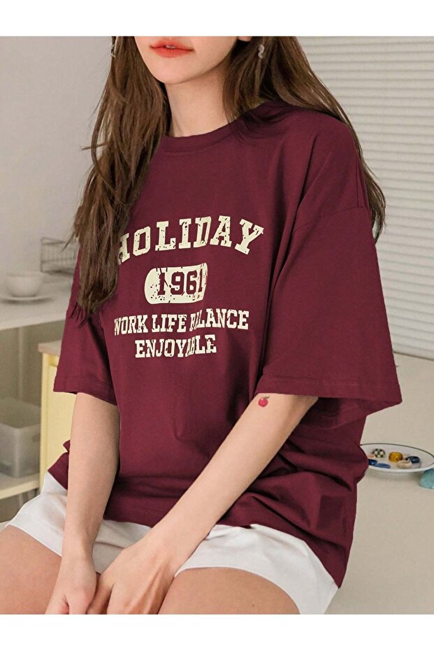 Women's Burgundy Holiday 1961 Printed Oversize T-shirt