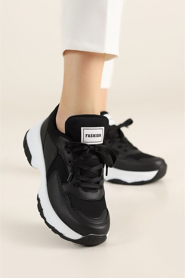Women's Black White Non-Slip Sole Sports Shoes Sneakers