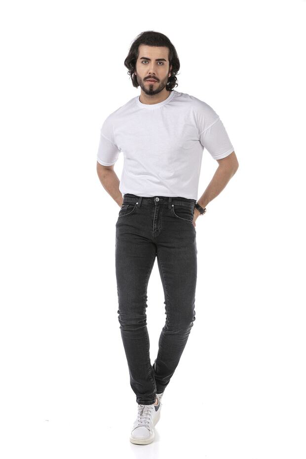 667 Troy Black