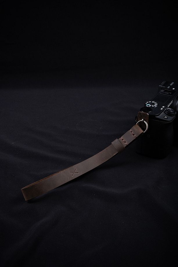 Minimal X Kamera Bilekliği - Kestane - Gerçek Deri & El Yapımı & Minimalist Tasarım - 5