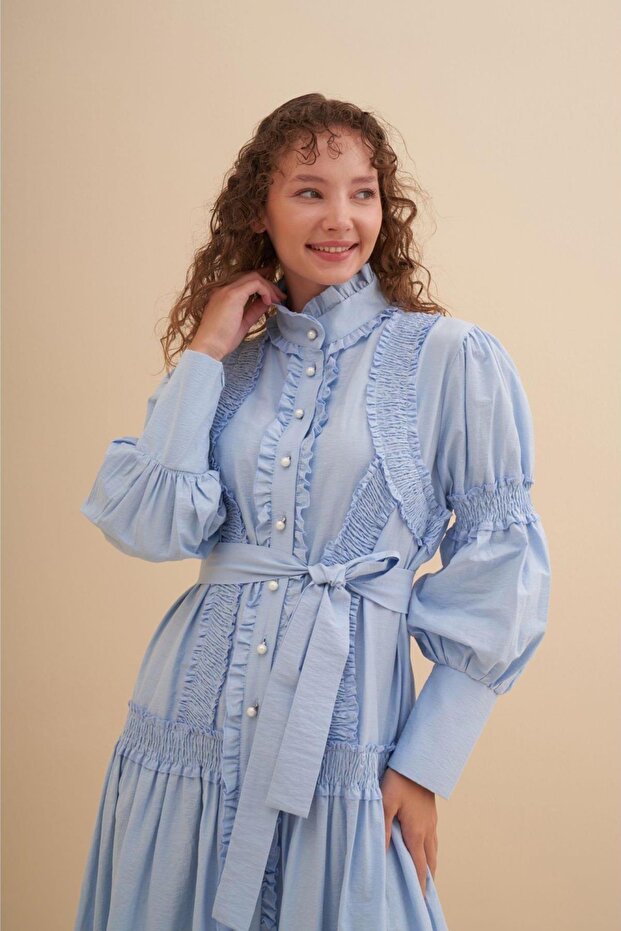 فستان مكشكش بأزرار لؤلؤية - 2