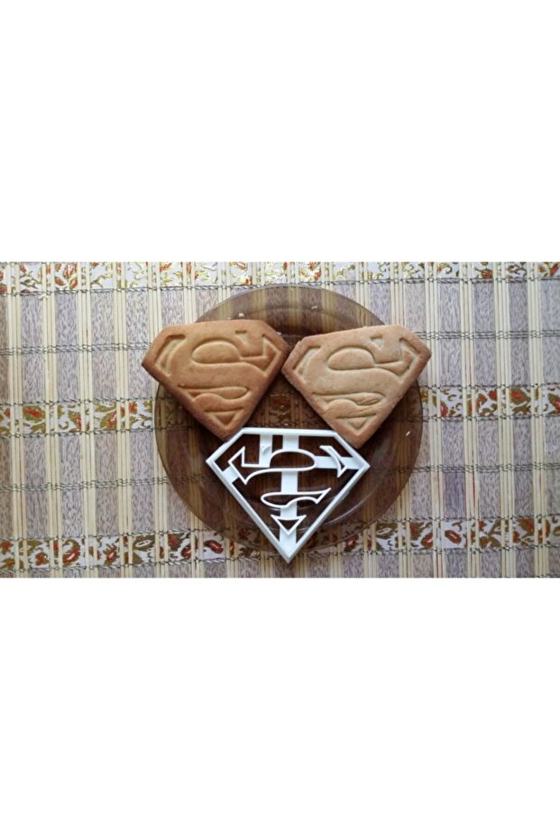 Superman Cake Cookie Mold - 1