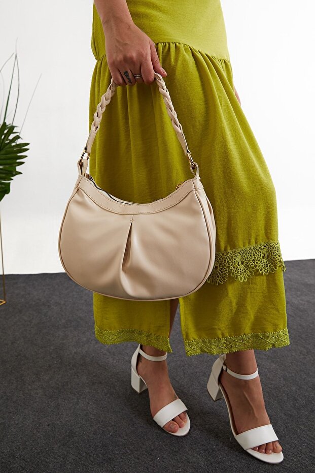 Pileli Sapı Örgülü Bej Baget Çanta - 7