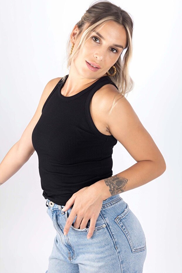 Women's Crew Neck Ribbed Tank Top - Black