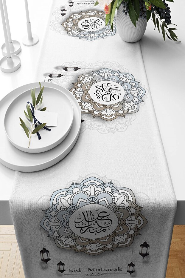 مفرش طاولة أبيض بتصميم عيد مبارك ورمضان، مصنوع من قماش مقاوم للبقع، مناسب لغرفة المعيشة والمطبخ، متوفر بتصاميم متنوعة.