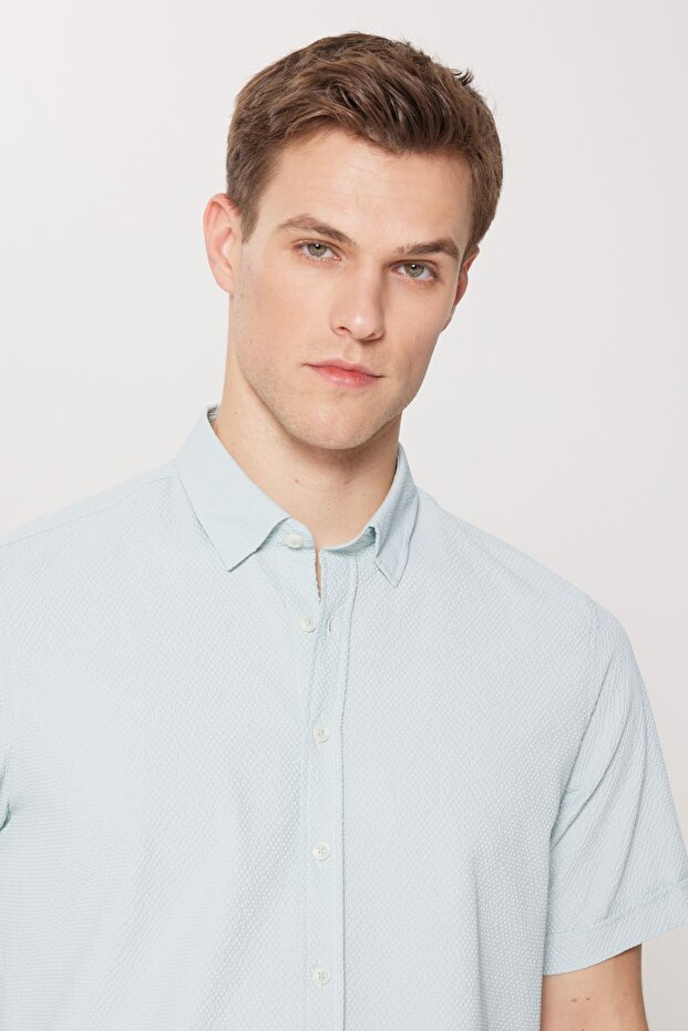 Erkek Yeşil Slim Fit Dar Kesim Gizli Düğme Yaka Kısa Kollu Gömlek - 3