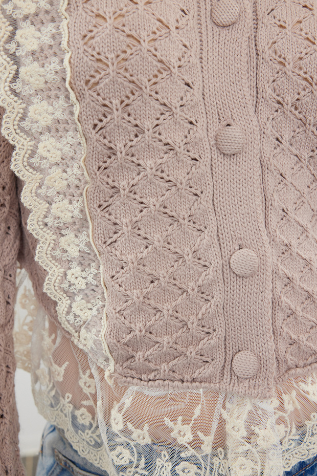 Kardigan z dzianiny Powder Crop Lace Garnish z ażurowymi zdobieniami/dziurami TWOAW24KZ01059 - 4