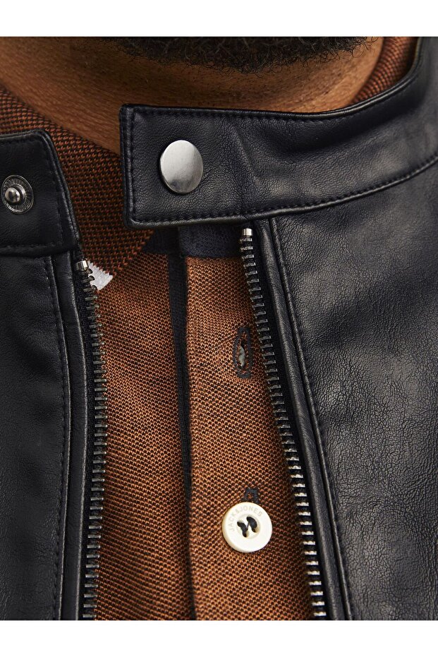 العمل الفني بالإضافة إلى العمل الفني - 6