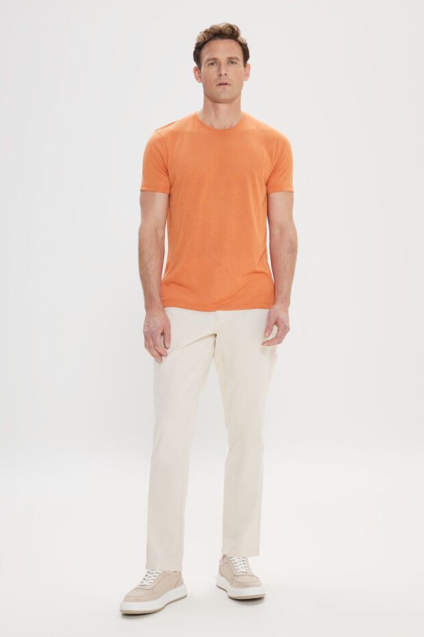 Erkek Turuncu Slim Fit Dar Kesim Bisiklet Yaka Keten Görünümlü Tişört - 2