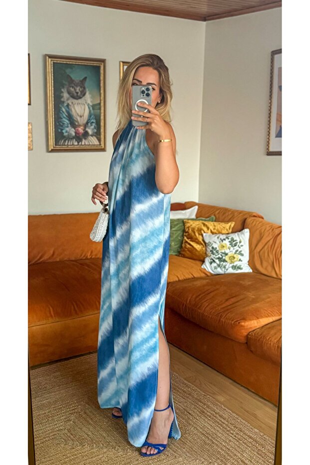 Mavi desenli elbise - 2