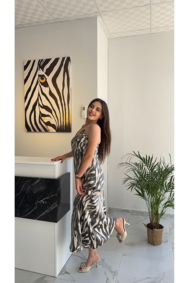SİYAH ZEBRA DESEN SATEN İP ASKILI UZUN ELBİSE - 5