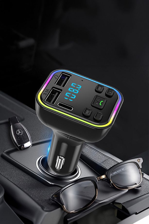 Araç Çakmaklık FM Radyo Player Fonksiyon Tuşlu USB Çıkışlı Şarjlı 12-24V Çıkışlı 7 Renkli FM Player - 2