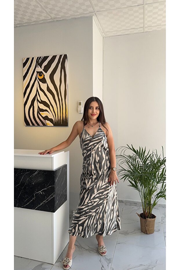 SİYAH ZEBRA DESEN SATEN İP ASKILI UZUN ELBİSE - 1