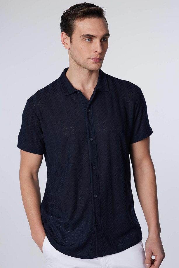 Erkek Slim Fit Dar Kesim Kısa Kollu Nefes Alan Örme Doku Armür Desenli Yazlık Lacivert Gömlek - 1