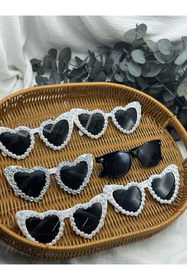 Lux Bride to Be Pearl Heart Glasses Set Wedding Henna after 5 White 1 Black