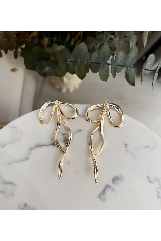Gold Ribbon Earrings