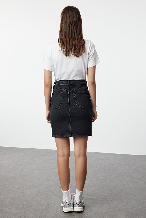 Czarna spódniczka mini z wysokim stanem i jeansami Twoss20Et0241 - 5