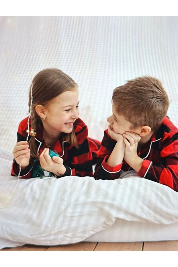 طقم بيجامة بنمط منقوش - 4