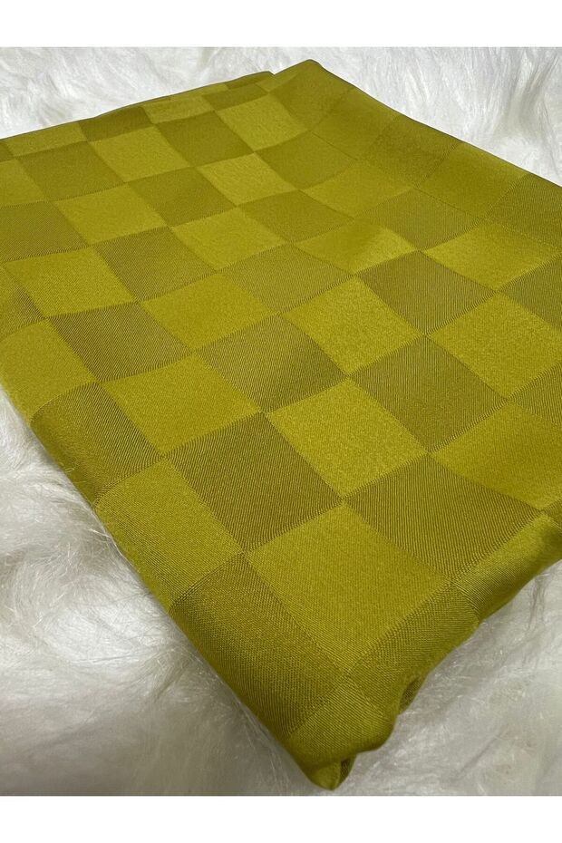 CHAMERA PATTERNED JACQUARD SHAL