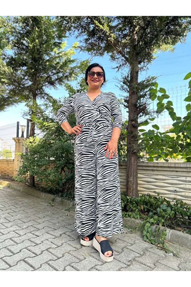 Zebra Patterned Plus Size Double Breasted Collar Jumpsuit - 4