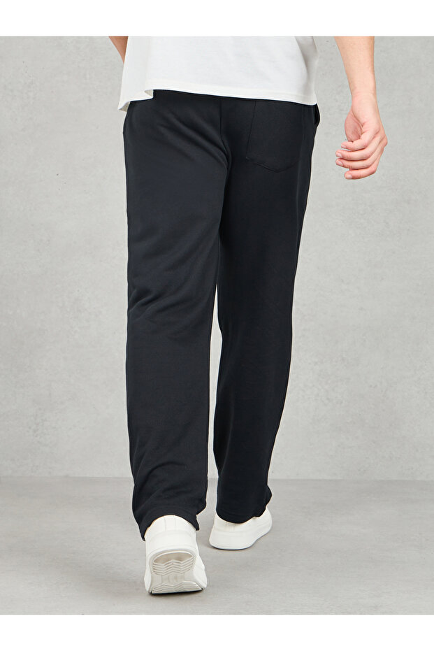 Solid Straight Fit Jogger with Side Pocket - 4