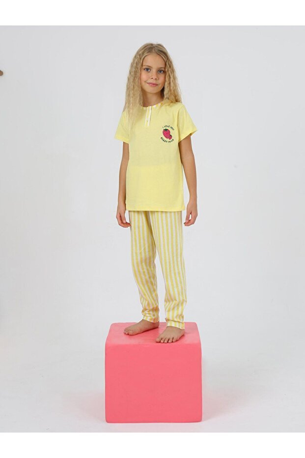 Kız Çocuk Kısa Kollu %100 Pamuklu Strawberry Pijama Takımı Sarı - 3