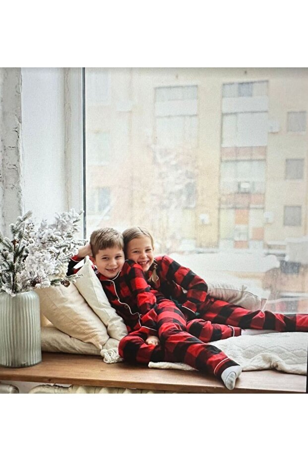 طقم بيجامة بنمط منقوش - 2