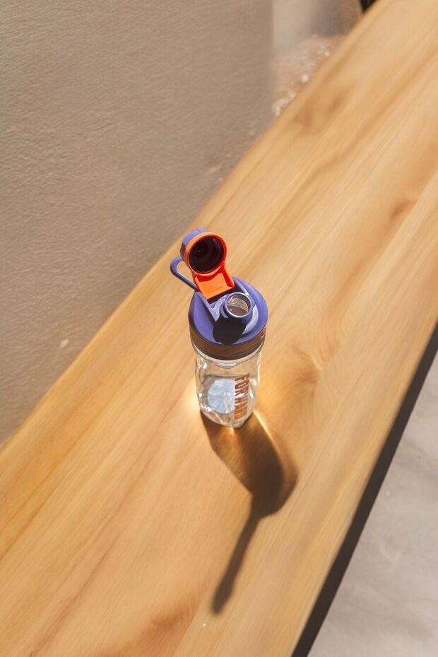 750 ml Capacity - Water Bottle and Flask with Finger Strap and Rotatable Lid - 2
